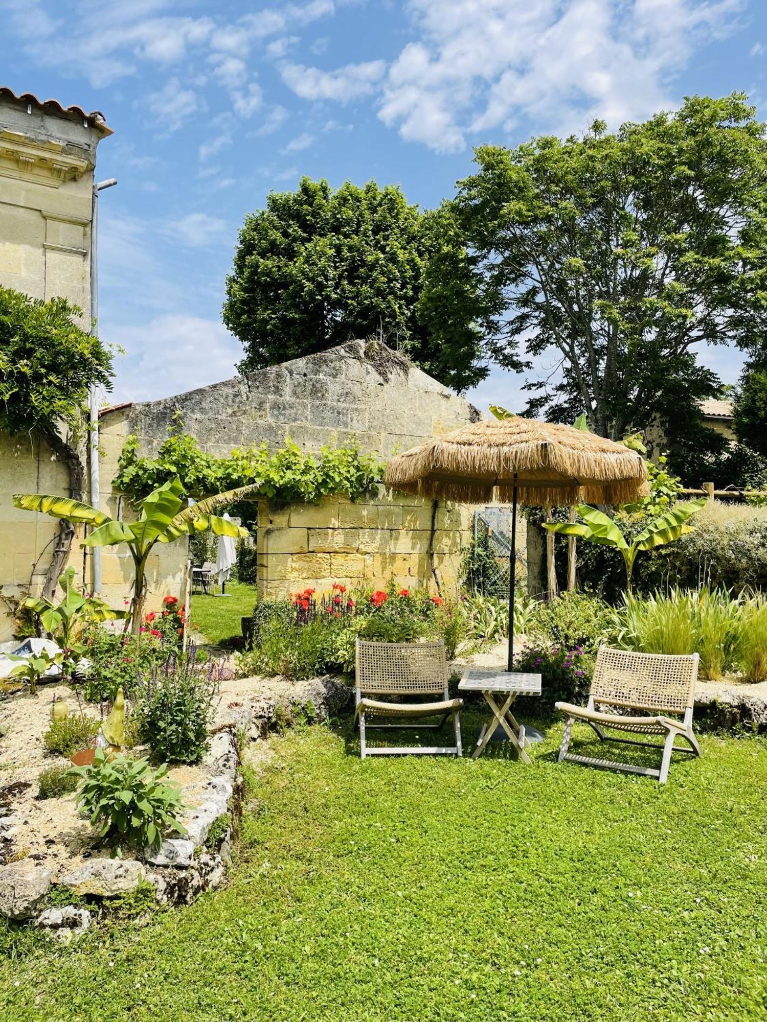 La Vigne D'Or Bed and Breakfast Teuillac Exteriör bild